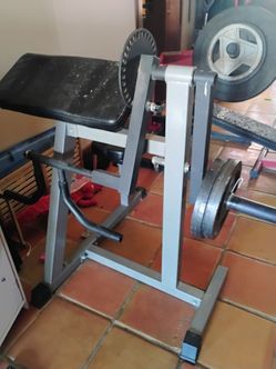 Shoulder machine bicep tricep machine