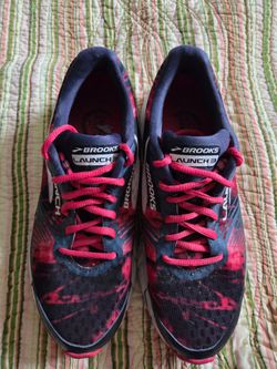Brooks women's size 8 launch