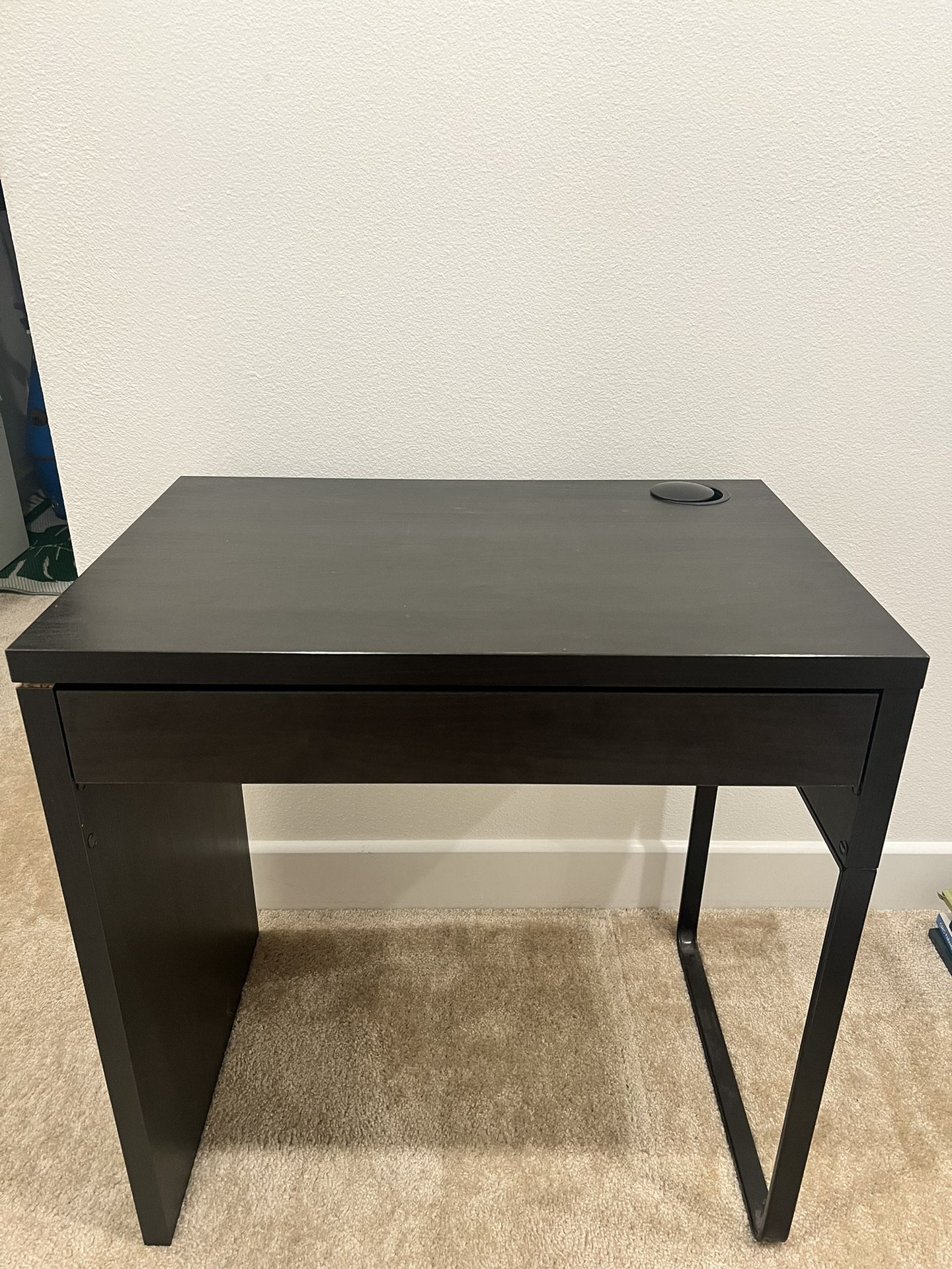 Table With Draw