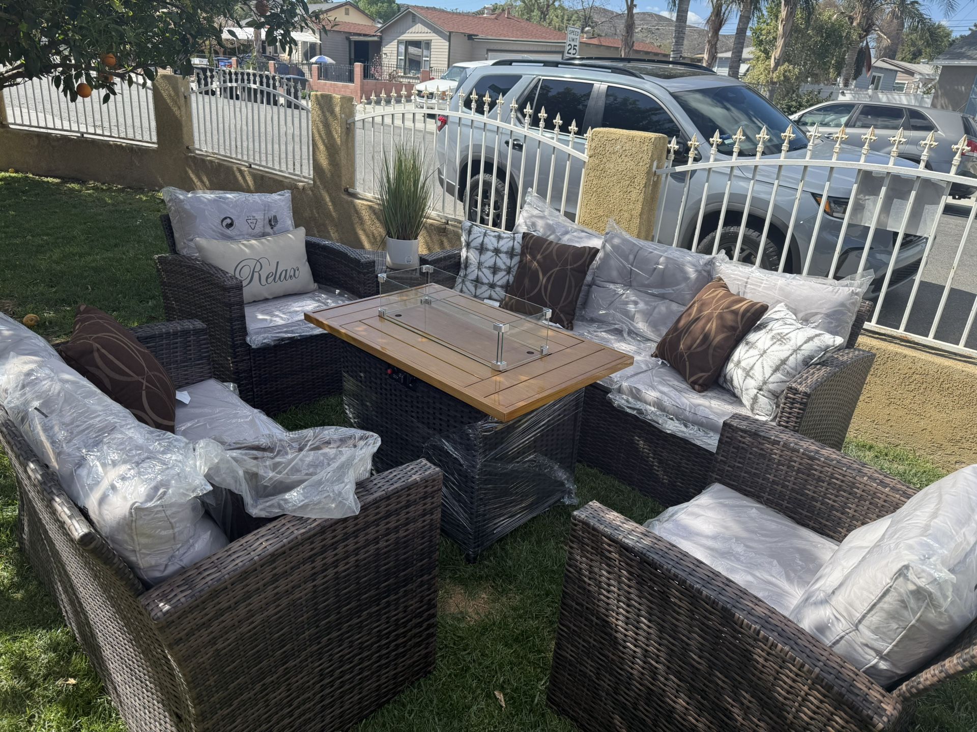 Brand New Patio Outdoor Furniture Set With Fire Pit