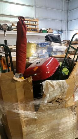 Tool and yard equipment pallet