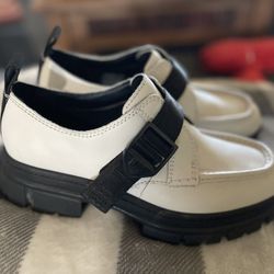 UGG Clogs 