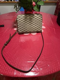Michael Kors Jet Set Crossbody