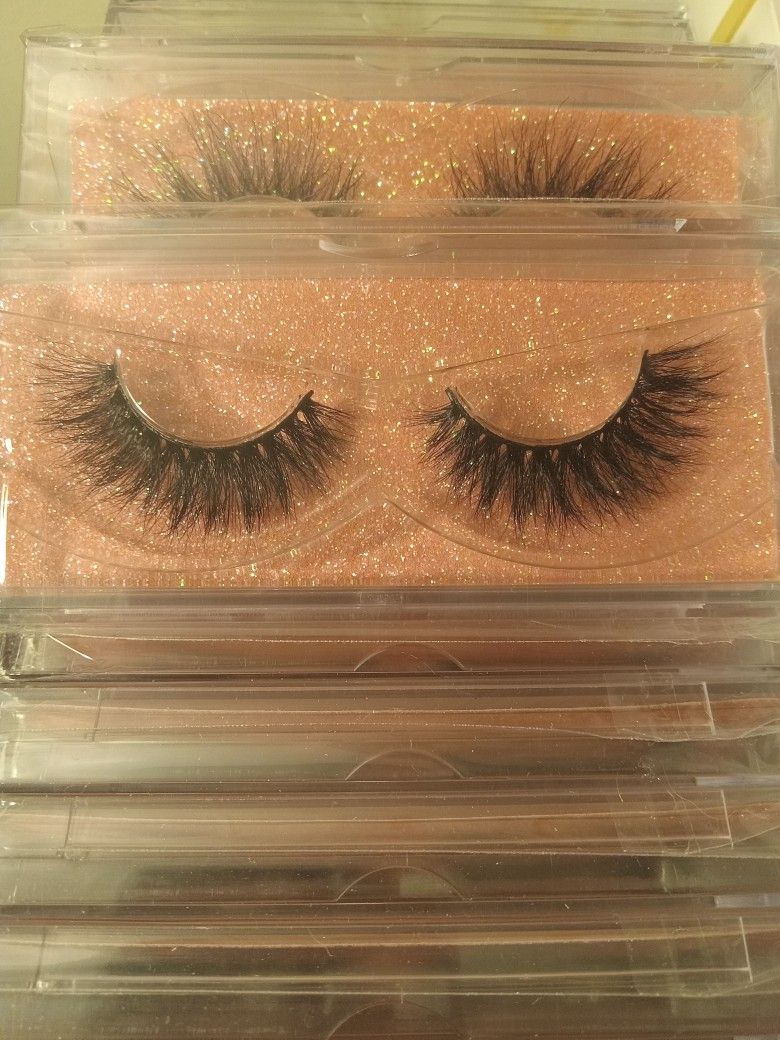 Eye Lash Extensions 