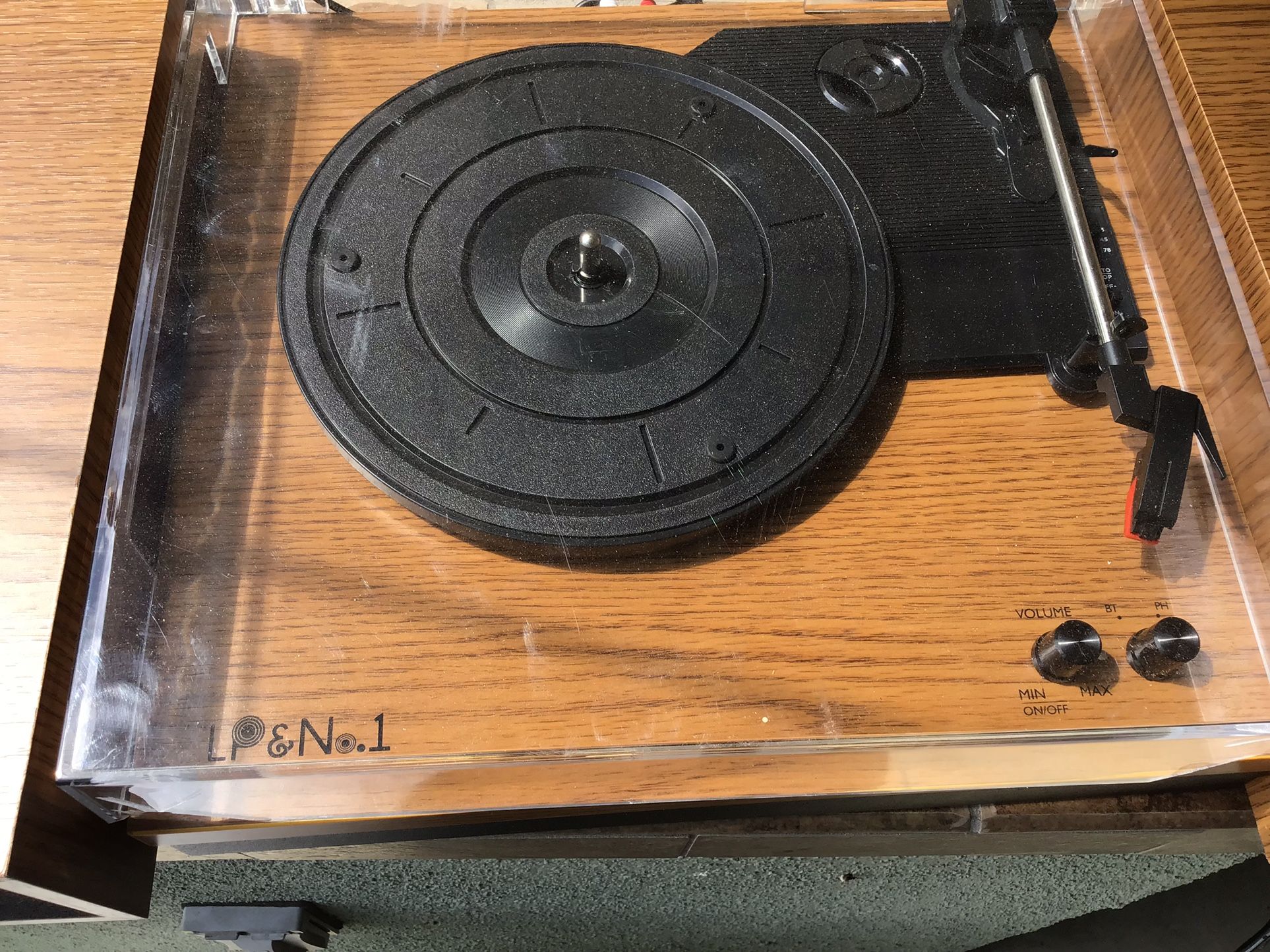 LP&No1 Turntable record player with stereo external speakers three