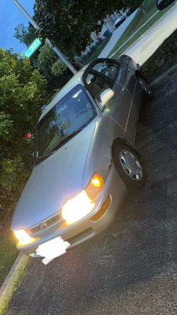 1997 Toyota Corolla Sedan – Gold/Champagne