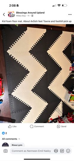 Kid foam mat need little wipe in good condition 4x5 feet each tile 24”x24”