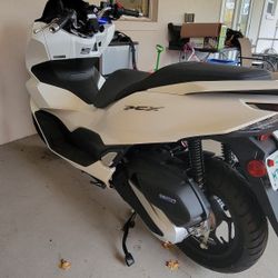 2022 HONDA PCX