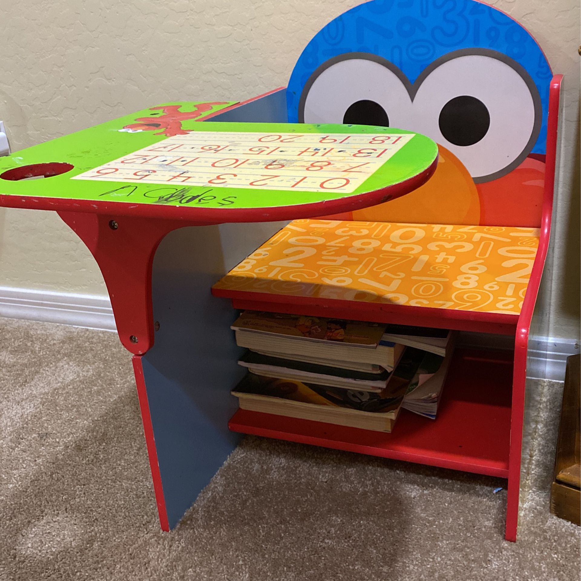 Wooden Toddler Desk 