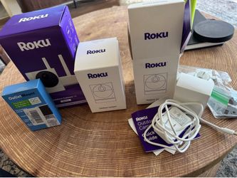 3 Roku  Outdoor Cameras - Complete - New