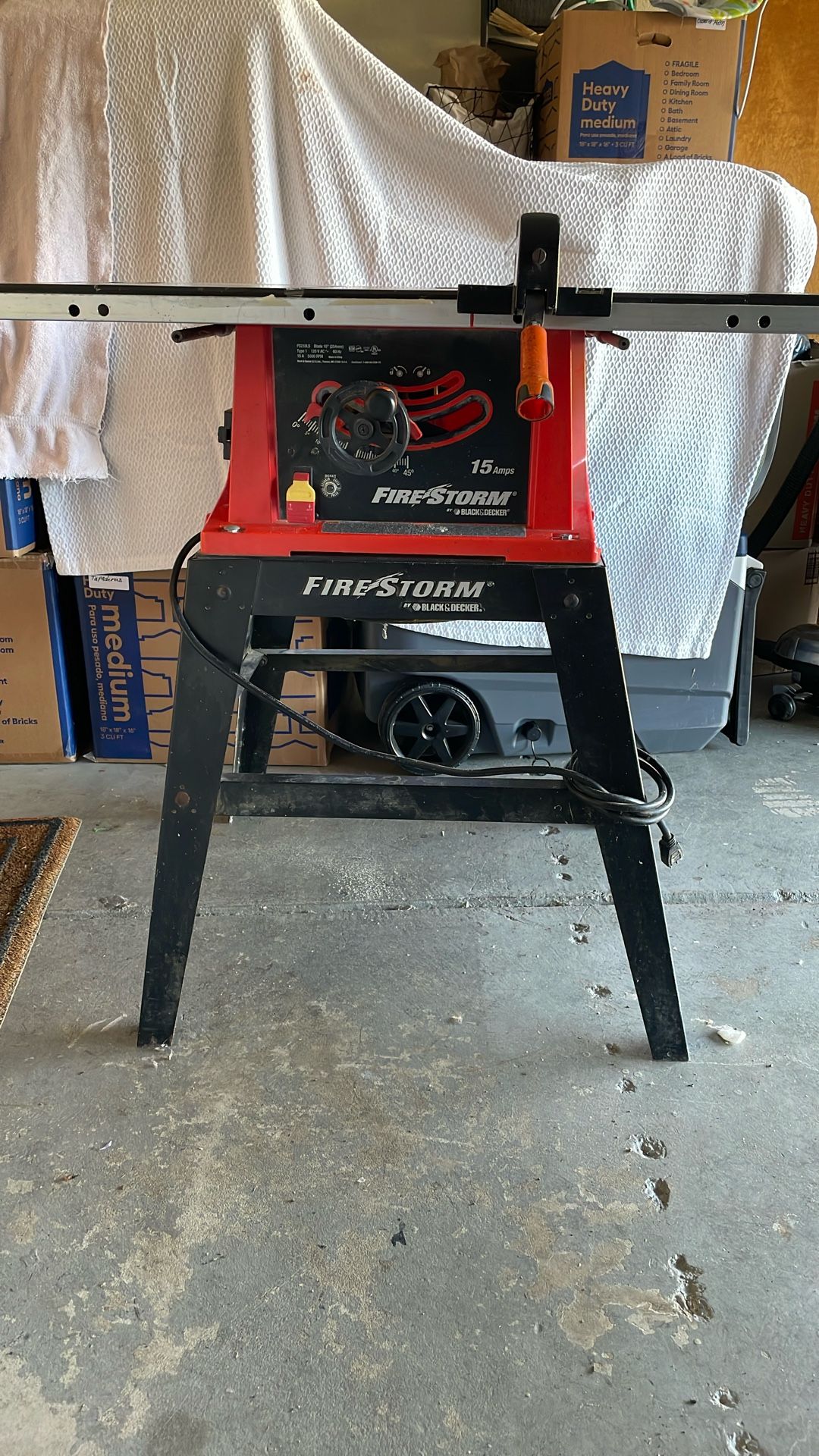 Fire storm Black&Decker Table Saw/Sierra