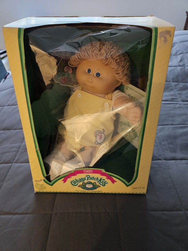 Vintage 1985 Cabbage Patch Doll - $50