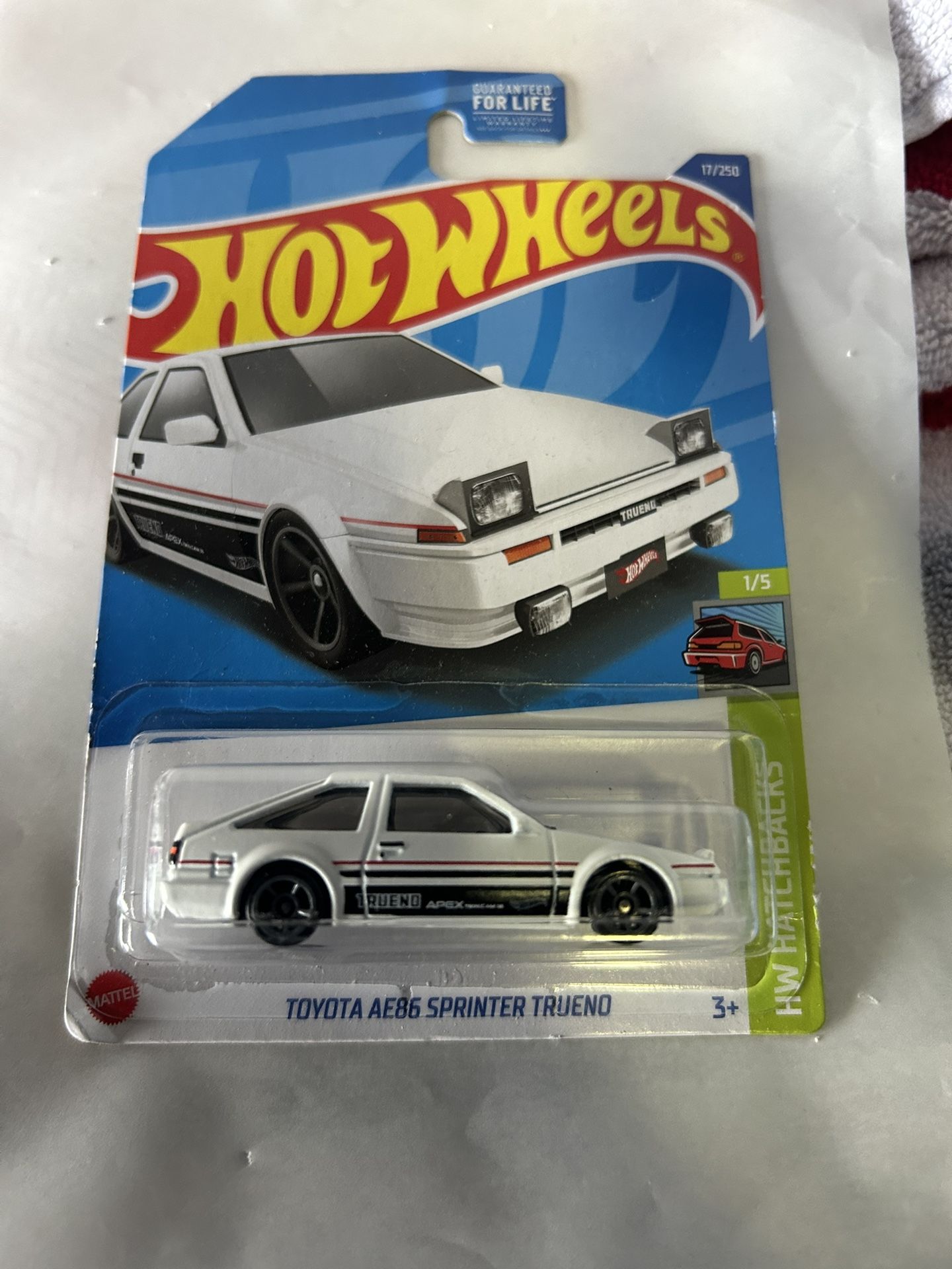 HOT WHEELS TOYOTA AE86 SPRINTER TRUENO PEARL WHITE