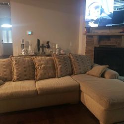 2PC SECTIONAL WITH CHAISE