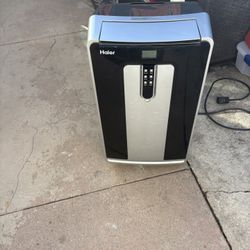 Haier Portable AC Unit With Remote 