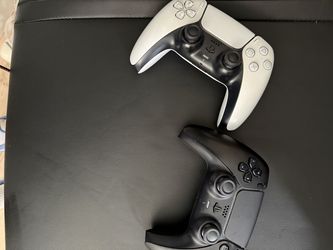 Ps5 DualSense Controller(s) 2 for $100