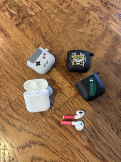 Apple AirPods 2 – Great Condition with Charging Case