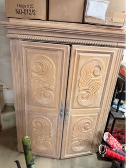 Dresser