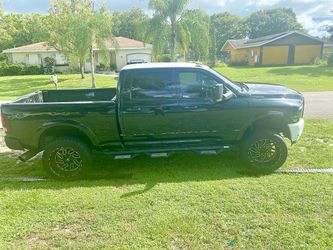 2016 RAM 2500 LARAMIE — 6.7 CUMMINS DIESEL 4x4