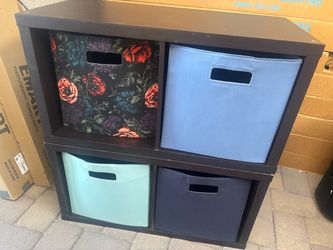 4-Cube Storage Shelf with Fabric Bins
