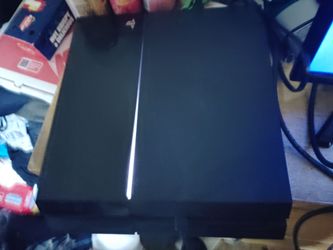 PS4 with 2 controllers need gone moving