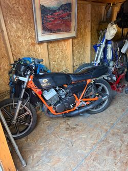 1968 Yamaha RD400 custom