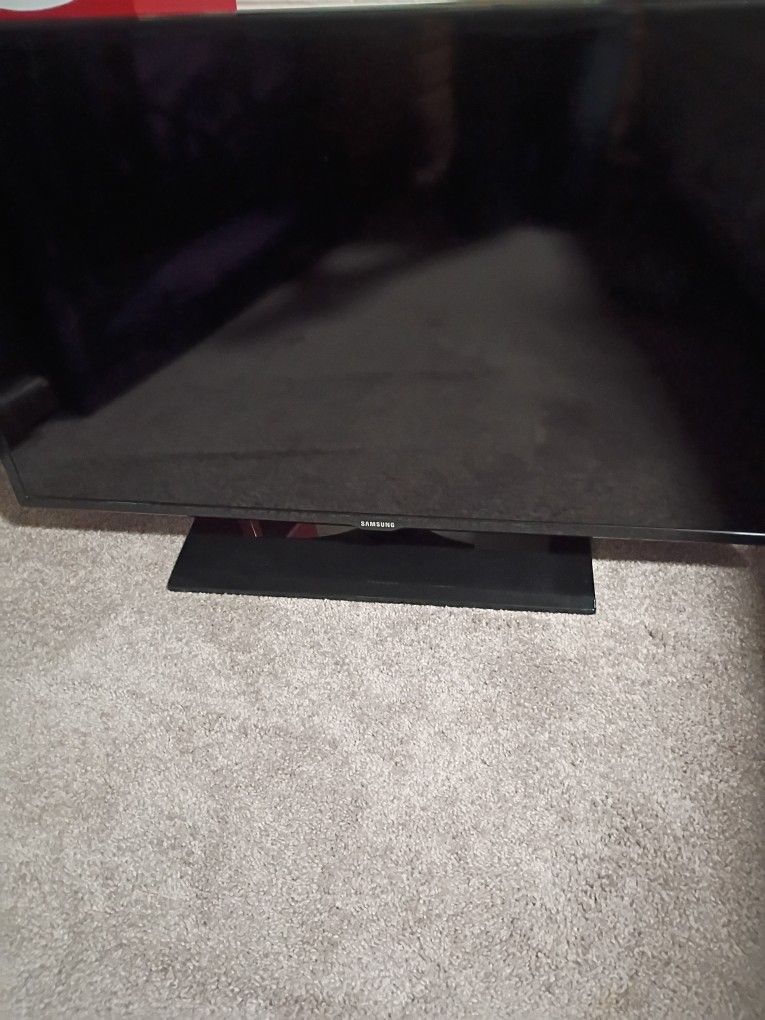 Samsung 36 inch Flat Screen TV