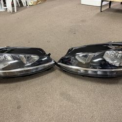 CECNUII Halogen Headlight Assembly Fits 2018 -2020 Volkswagen Golf & GTI Left And Right 