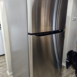 Refrigerator and Samsung Washer/Dryer Set
