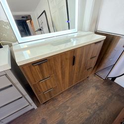 Bathroom Vanity w/ Sink Countertop