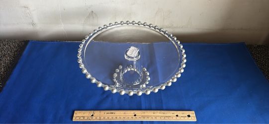 Glass dessert holder