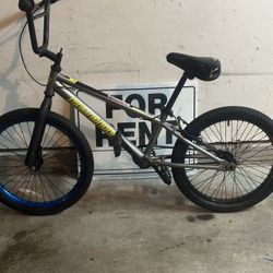 BMX Diamondback Venom Bicycle 