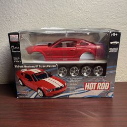 Hot Wheels 2005 Ford Mustang GT Street Custom Item 63026
