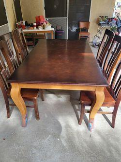 DINNING TABLE