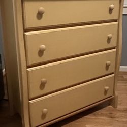 Kids dresser