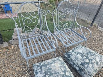 Vintage iron patio chairs very heavy