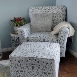Accent Chair & Ottoman