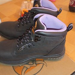 Steel toe boots