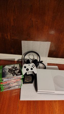 Xbox One s 1 TB bundle 13 games included great shape