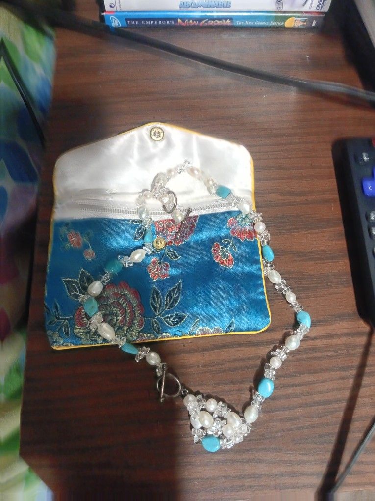 Pearl Necklace/Bracelet With Silk Case