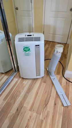 Portable air conditioner by De’Longhi Pinguino model PAC AN135ES 13500 BTU in excellent working condition