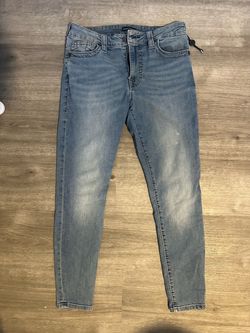 Woman’s True Religion Light Washed Blue Jeans