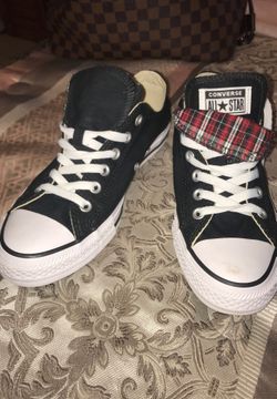 Size 9 black converse