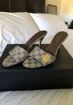 Authentic Gucci shoes very nice!!