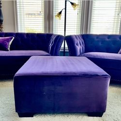 Set of two lounge sofas with ottoman 