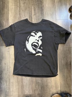 Graphic t shirt