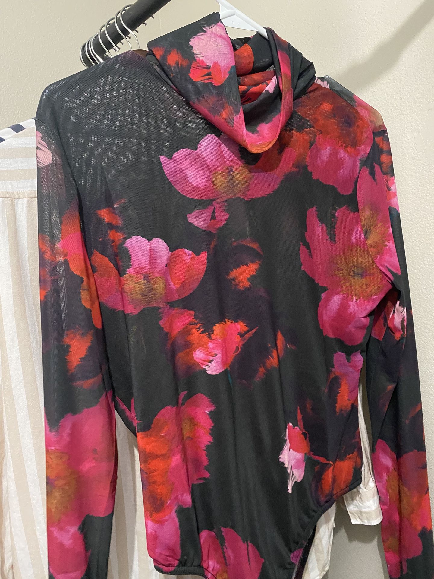 Women’s Top Shirt Bodysuit Size Large