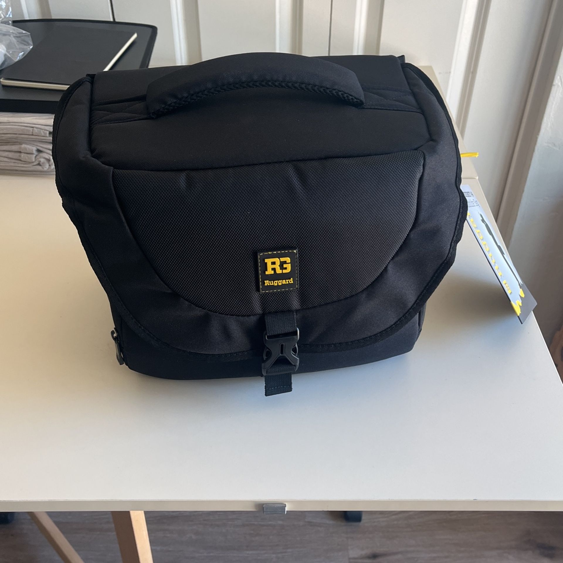 New Ruggard Over Shoulder Camera Bag for Sale in Glendale AZ OfferUp
