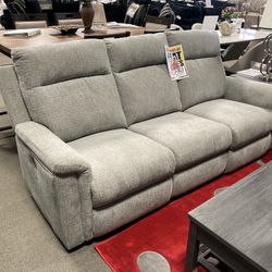 Sofa Loveseats $1,499! Easy Financing. ✨⭐️🚨 