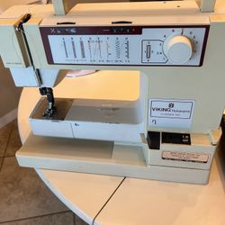 Husqvarna Viking Classica 100 Sewing Machine